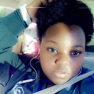 Meet your Posher, Tya